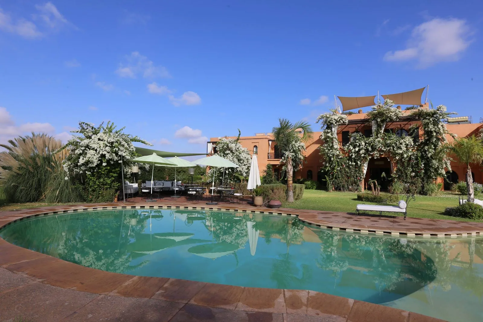La location d’un riad de luxe pour assister au Salon AEROEXPO à Marrakech