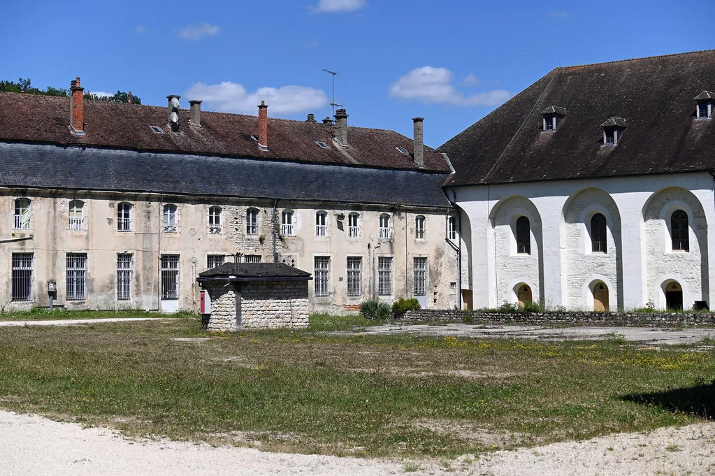 Découvrez l’Abbaye de Clairvaux : Histoire, Visites et Secrets