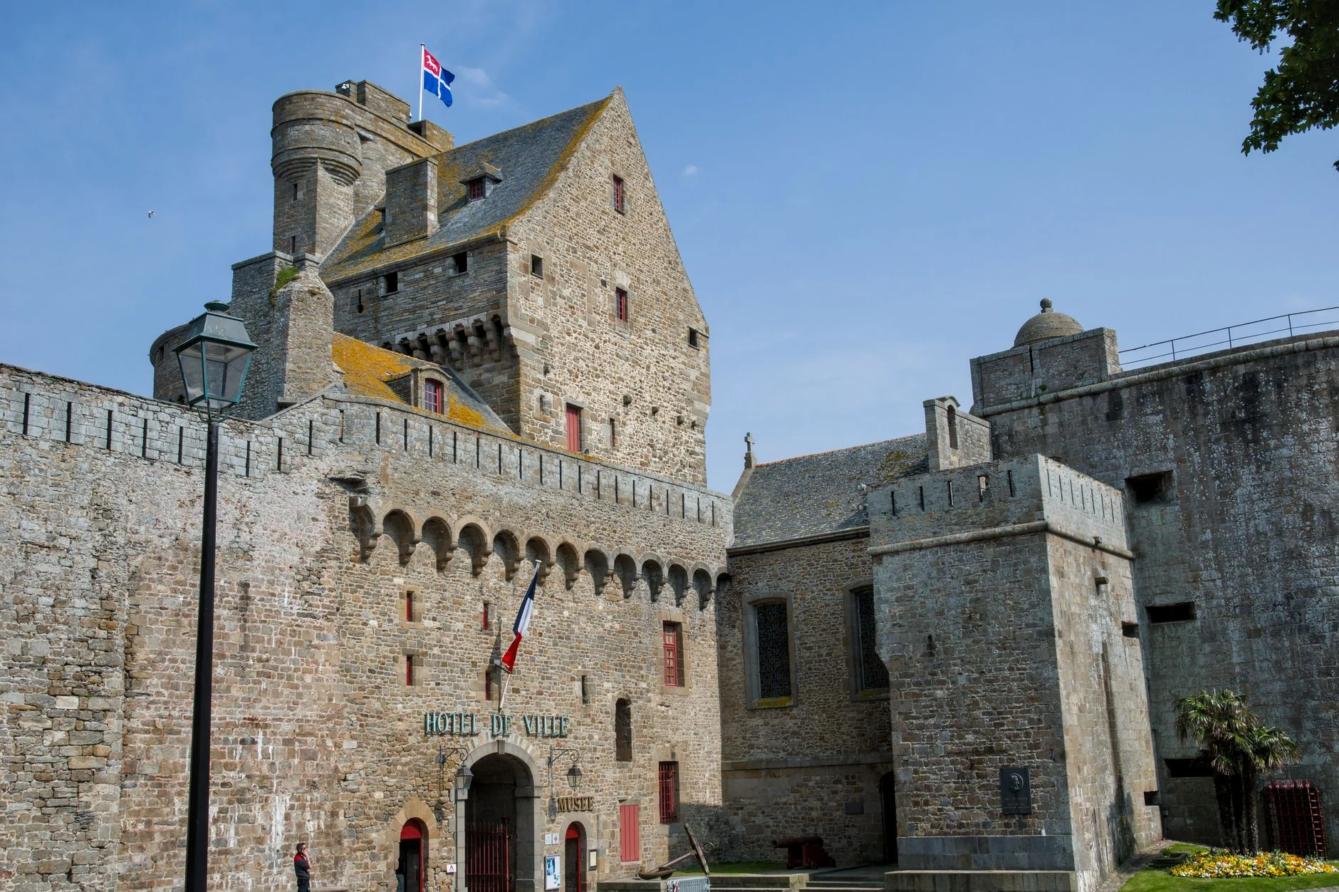 Guide des Vacances en Bretagne : Authentiques et Abordables